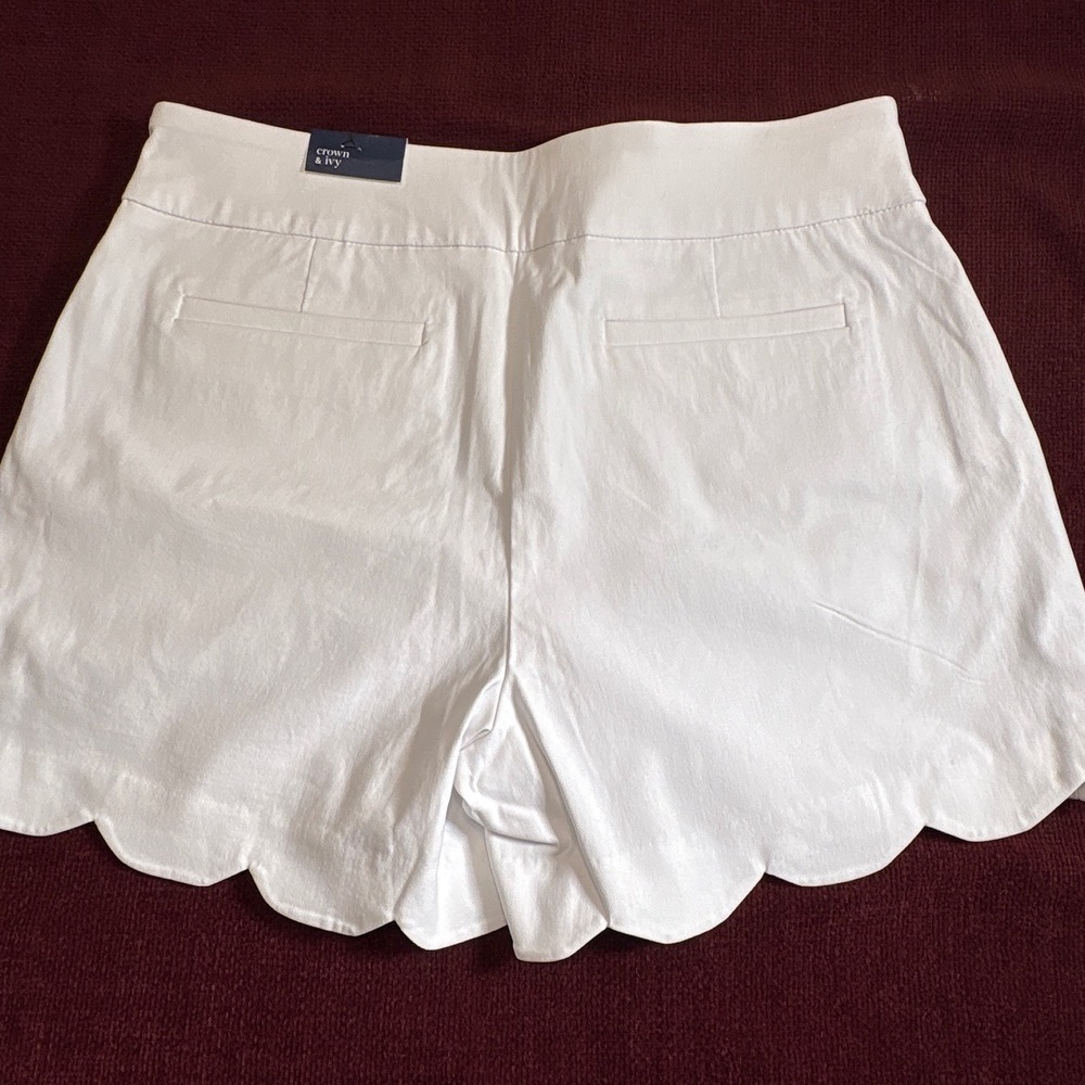 Crown & Ivy White Scalloped Hem Shorts Petite 12P NWT CH829927L - Picture 2 of 5